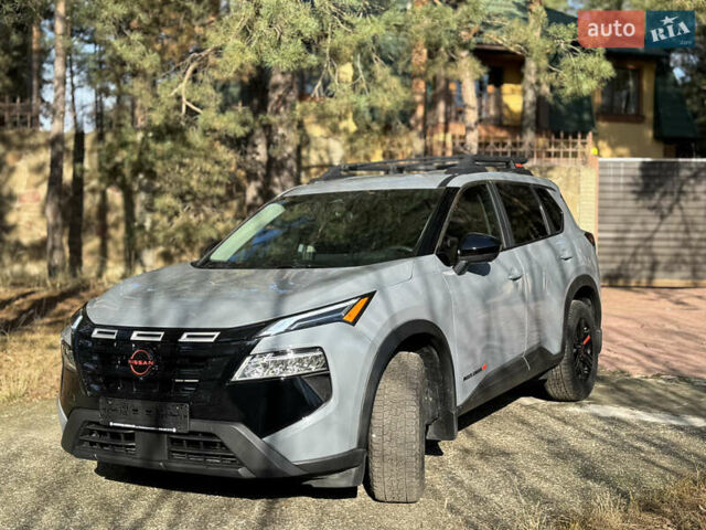 Сірий Ніссан Rogue, об'ємом двигуна 1.5 л та пробігом 6 тис. км за 26900 $, фото 2 на Automoto.ua