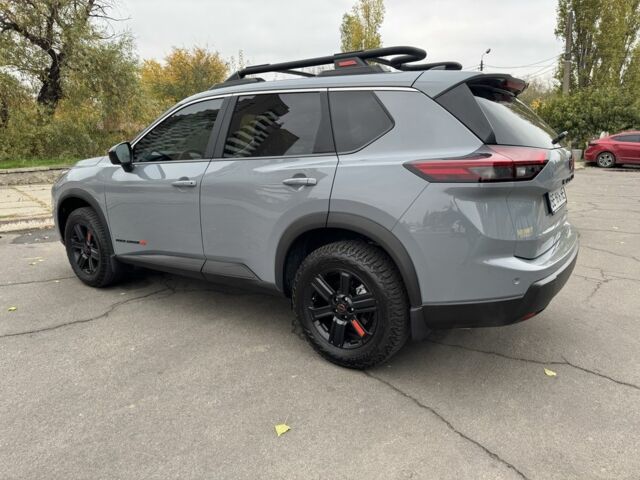 Сірий Ніссан Rogue, об'ємом двигуна 1.5 л та пробігом 5 тис. км за 26900 $, фото 3 на Automoto.ua
