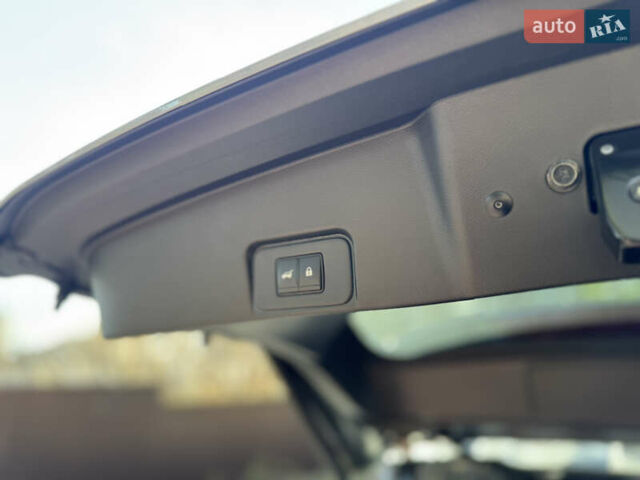 Сірий Ніссан Rogue, об'ємом двигуна 1.5 л та пробігом 6 тис. км за 26900 $, фото 7 на Automoto.ua