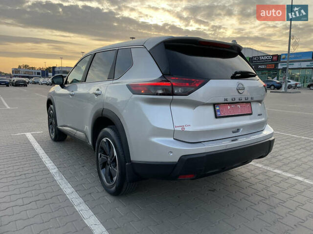 Серый Ниссан Rogue, объемом двигателя 1.5 л и пробегом 2 тыс. км за 28700 $, фото 5 на Automoto.ua