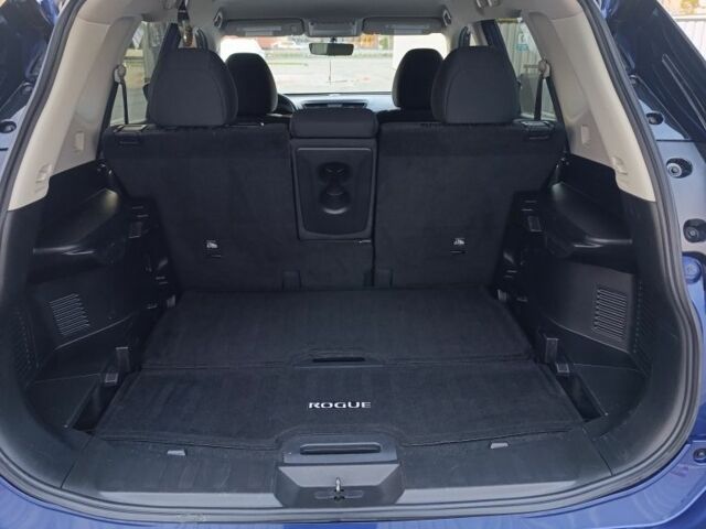 Синий Ниссан Rogue, объемом двигателя 2.5 л и пробегом 112 тыс. км за 16500 $, фото 7 на Automoto.ua