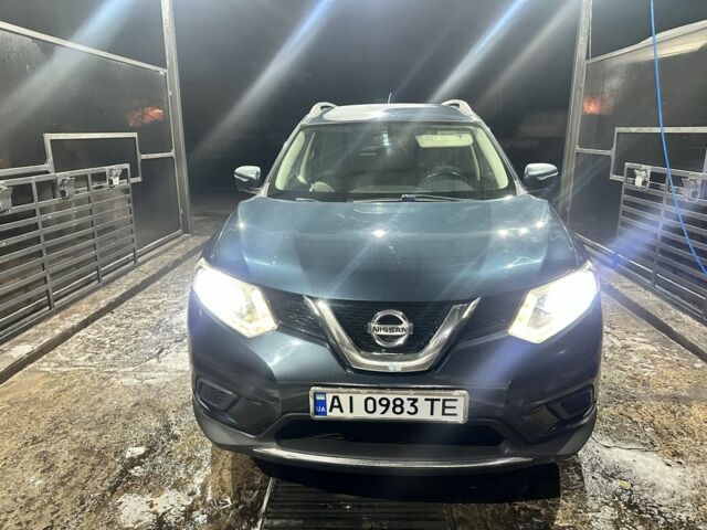 Синий Ниссан Rogue, объемом двигателя 2.4 л и пробегом 240 тыс. км за 9700 $, фото 1 на Automoto.ua