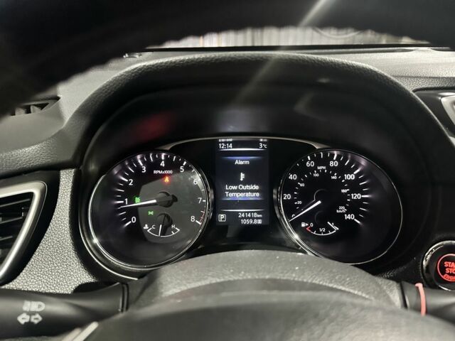 Синий Ниссан Rogue, объемом двигателя 2.4 л и пробегом 240 тыс. км за 9700 $, фото 6 на Automoto.ua