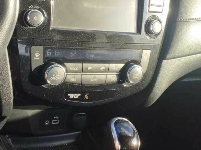 Синий Ниссан Rogue, объемом двигателя 2.5 л и пробегом 90 тыс. км за 17000 $, фото 9 на Automoto.ua