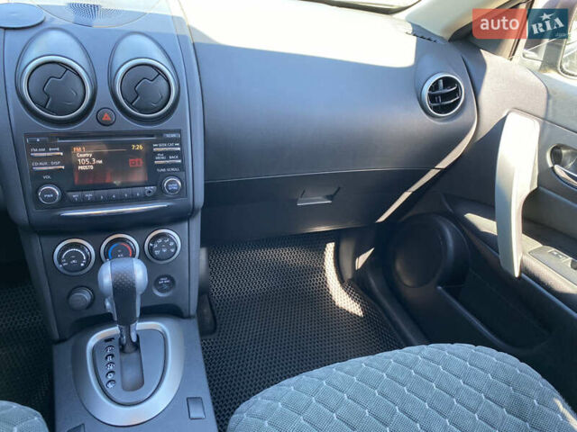 Синий Ниссан Rogue, объемом двигателя 2.5 л и пробегом 175 тыс. км за 8700 $, фото 5 на Automoto.ua