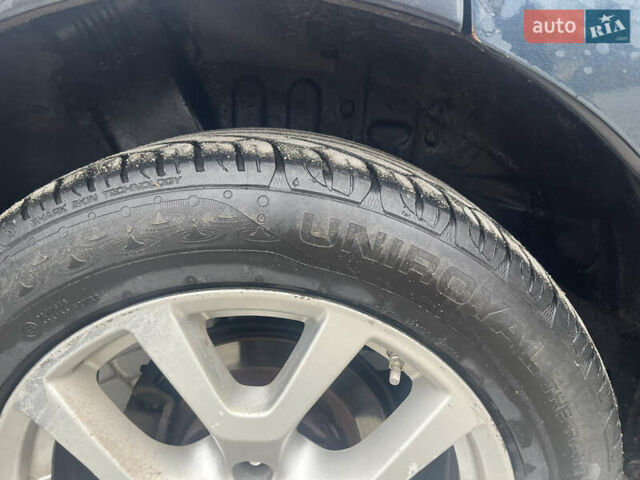 Синий Ниссан Rogue, объемом двигателя 2.49 л и пробегом 204 тыс. км за 7750 $, фото 6 на Automoto.ua