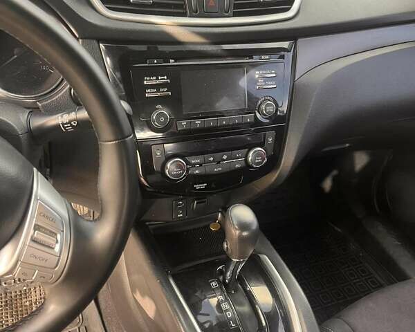 Синий Ниссан Rogue, объемом двигателя 2.49 л и пробегом 185 тыс. км за 13700 $, фото 3 на Automoto.ua