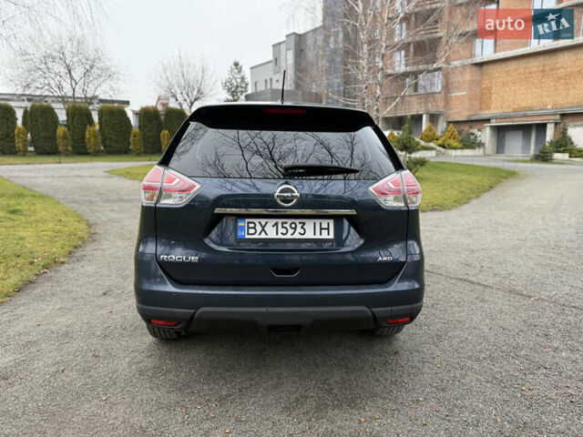 Синий Ниссан Rogue, объемом двигателя 2.5 л и пробегом 205 тыс. км за 12200 $, фото 4 на Automoto.ua