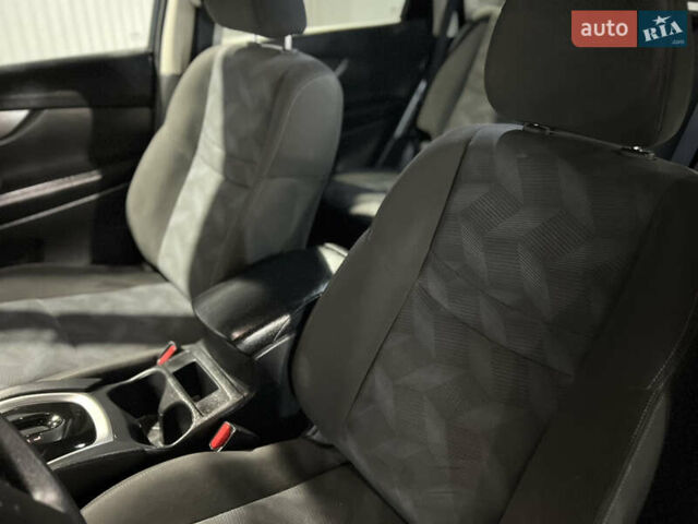 Синий Ниссан Rogue, объемом двигателя 2.49 л и пробегом 136 тыс. км за 13300 $, фото 68 на Automoto.ua