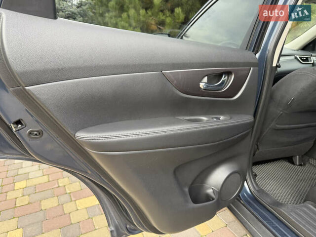 Синий Ниссан Rogue, объемом двигателя 2.5 л и пробегом 140 тыс. км за 12500 $, фото 30 на Automoto.ua