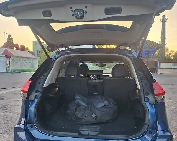 Синий Ниссан Rogue, объемом двигателя 2.49 л и пробегом 101 тыс. км за 16000 $, фото 8 на Automoto.ua