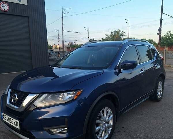Синий Ниссан Rogue, объемом двигателя 2.49 л и пробегом 101 тыс. км за 16000 $, фото 4 на Automoto.ua