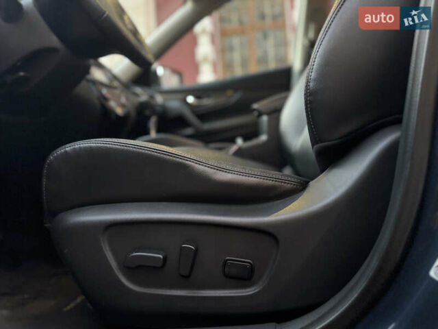 Синій Ніссан Rogue, об'ємом двигуна 2.5 л та пробігом 105 тис. км за 15700 $, фото 13 на Automoto.ua