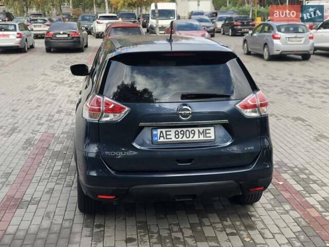 Синий Ниссан Rogue, объемом двигателя 2.49 л и пробегом 167 тыс. км за 13000 $, фото 2 на Automoto.ua