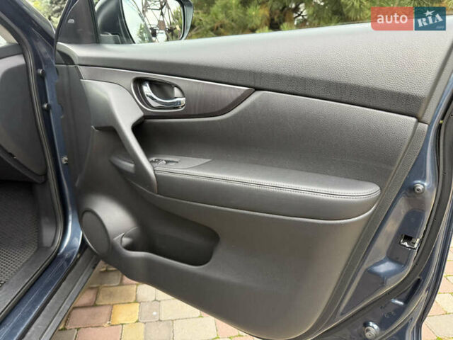 Синий Ниссан Rogue, объемом двигателя 2.5 л и пробегом 140 тыс. км за 12500 $, фото 52 на Automoto.ua