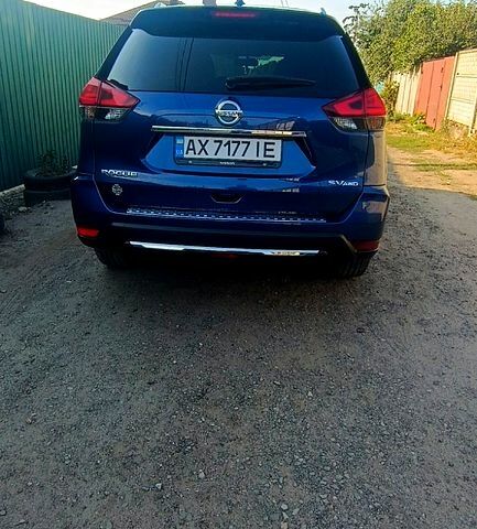 Синий Ниссан Rogue, объемом двигателя 2.5 л и пробегом 97 тыс. км за 15500 $, фото 4 на Automoto.ua