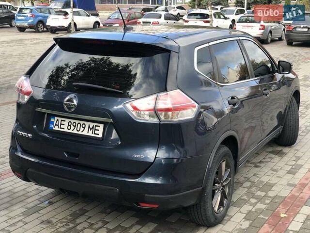 Синий Ниссан Rogue, объемом двигателя 2.49 л и пробегом 167 тыс. км за 13000 $, фото 3 на Automoto.ua