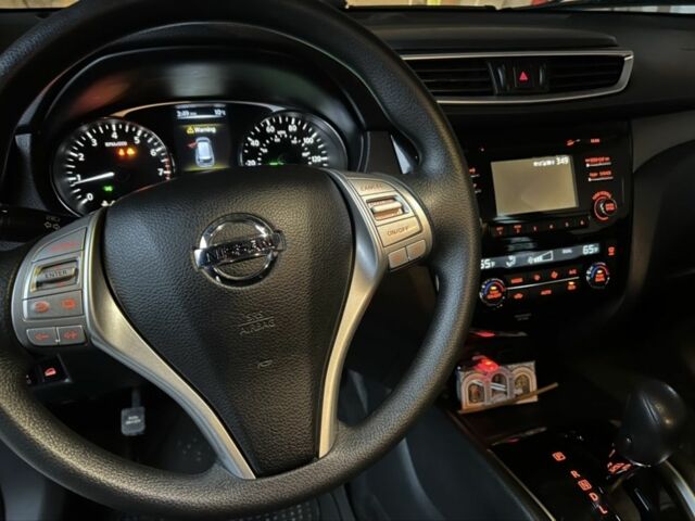 Синий Ниссан Rogue, объемом двигателя 2.5 л и пробегом 140 тыс. км за 13800 $, фото 7 на Automoto.ua