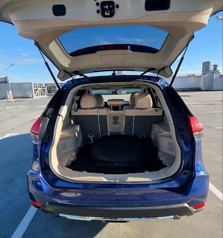 Синий Ниссан Rogue, объемом двигателя 2.49 л и пробегом 113 тыс. км за 14300 $, фото 3 на Automoto.ua