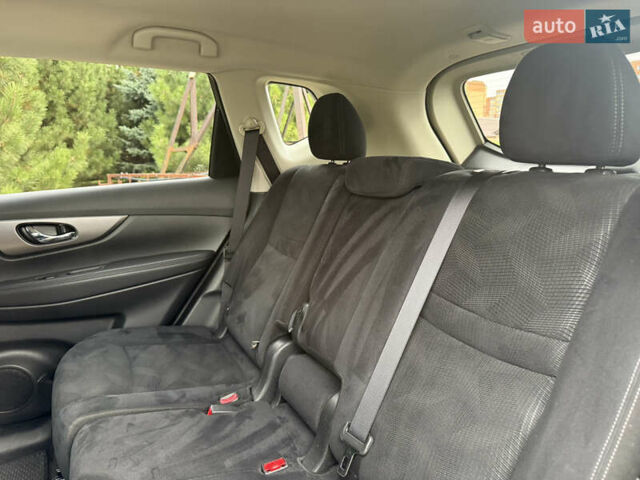 Синий Ниссан Rogue, объемом двигателя 2.5 л и пробегом 140 тыс. км за 12500 $, фото 31 на Automoto.ua