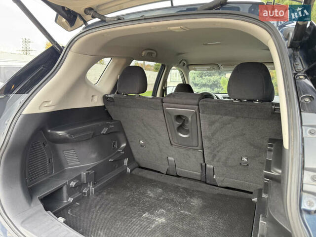 Синий Ниссан Rogue, объемом двигателя 2.5 л и пробегом 140 тыс. км за 12500 $, фото 44 на Automoto.ua