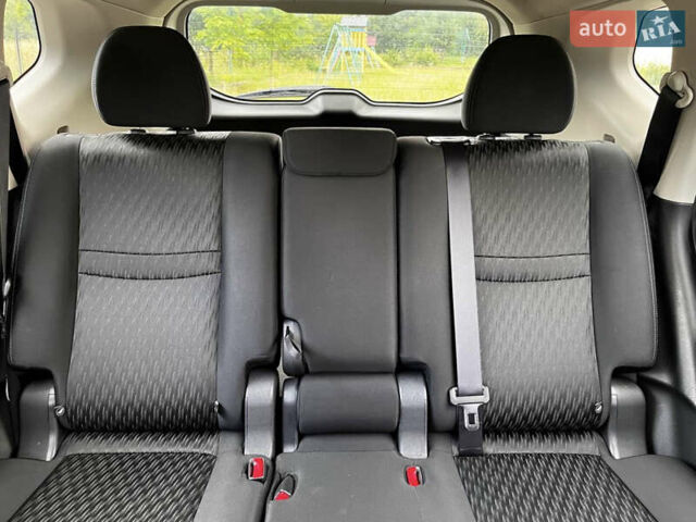 Синий Ниссан Rogue, объемом двигателя 2.49 л и пробегом 140 тыс. км за 14200 $, фото 23 на Automoto.ua