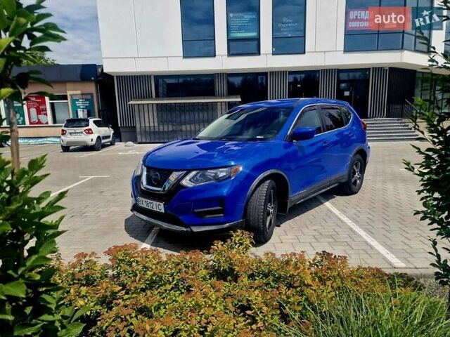 Синий Ниссан Rogue, объемом двигателя 2.49 л и пробегом 120 тыс. км за 13700 $, фото 3 на Automoto.ua