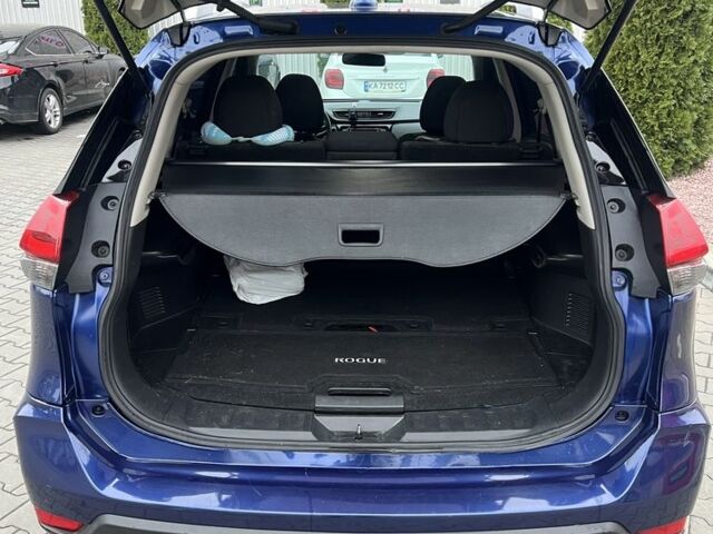 Синий Ниссан Rogue, объемом двигателя 2.5 л и пробегом 134 тыс. км за 13700 $, фото 6 на Automoto.ua