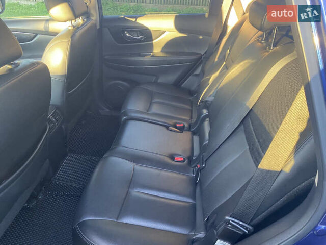 Синий Ниссан Rogue, объемом двигателя 2.49 л и пробегом 98 тыс. км за 17000 $, фото 4 на Automoto.ua