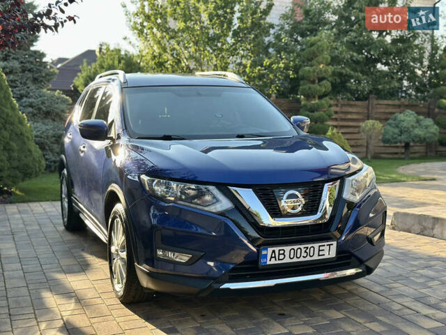 Синий Ниссан Rogue, объемом двигателя 2.5 л и пробегом 181 тыс. км за 14750 $, фото 3 на Automoto.ua
