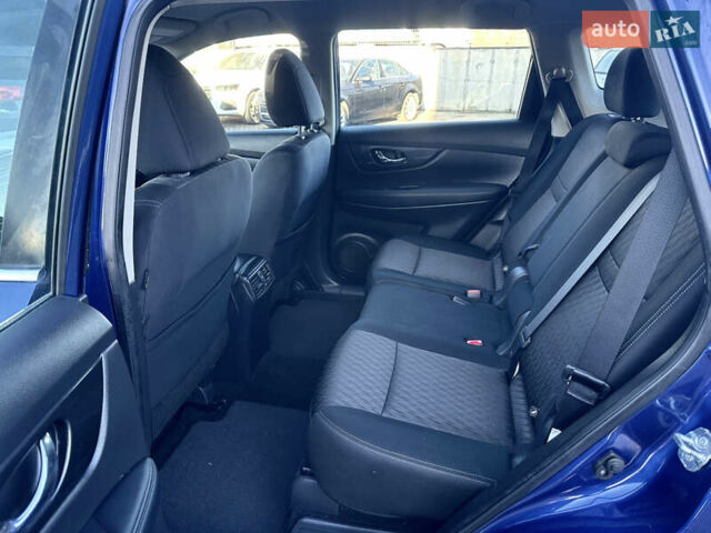 Синий Ниссан Rogue, объемом двигателя 2.5 л и пробегом 189 тыс. км за 9999 $, фото 11 на Automoto.ua