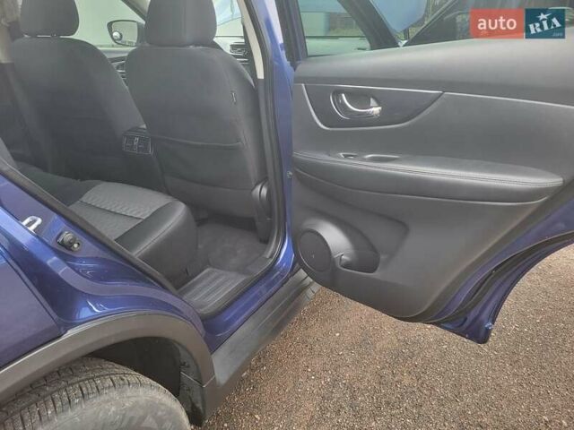 Синий Ниссан Rogue, объемом двигателя 2.49 л и пробегом 189 тыс. км за 11990 $, фото 12 на Automoto.ua