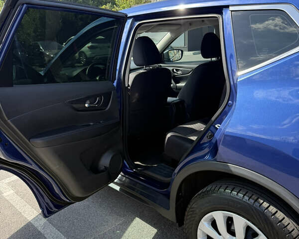 Синий Ниссан Rogue, объемом двигателя 2.49 л и пробегом 69 тыс. км за 14500 $, фото 9 на Automoto.ua