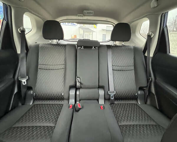 Синий Ниссан Rogue, объемом двигателя 2.49 л и пробегом 90 тыс. км за 15500 $, фото 25 на Automoto.ua