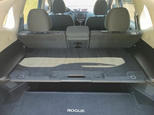 Синий Ниссан Rogue, объемом двигателя 2.5 л и пробегом 132 тыс. км за 15050 $, фото 10 на Automoto.ua