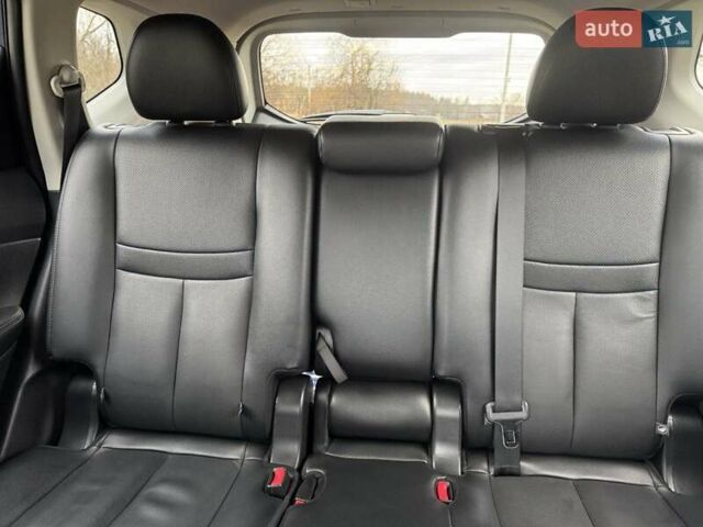 Синий Ниссан Rogue, объемом двигателя 2.49 л и пробегом 86 тыс. км за 17600 $, фото 13 на Automoto.ua