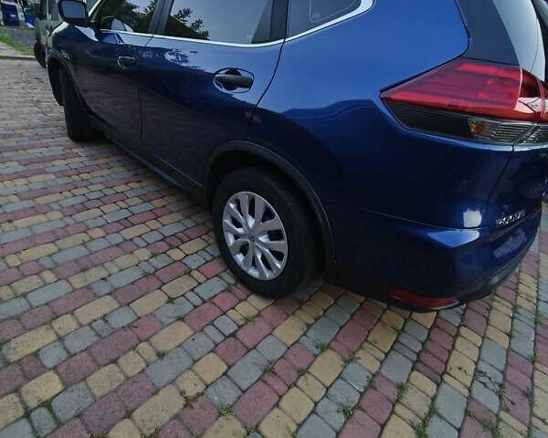 Синий Ниссан Rogue, объемом двигателя 2.49 л и пробегом 136 тыс. км за 13100 $, фото 7 на Automoto.ua