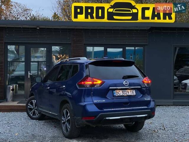 Ниссан Rogue 2017 в Львове на Automoto.ua Синий Ниссан Rogue, объемом двигателя 2.49 л и пробегом 137 тыс. км за 17500 $, фото 3 на Automoto.ua