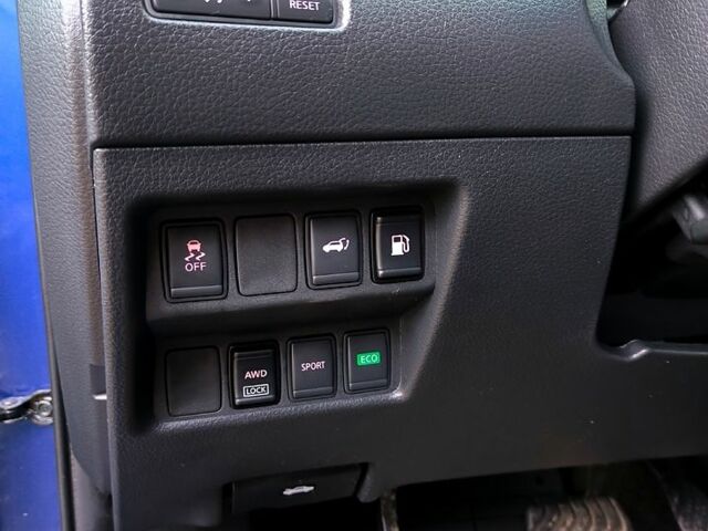 Синий Ниссан Rogue, объемом двигателя 2.5 л и пробегом 94 тыс. км за 17500 $, фото 3 на Automoto.ua
