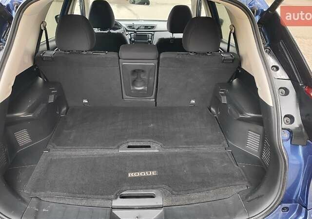 Синий Ниссан Rogue, объемом двигателя 2.49 л и пробегом 98 тыс. км за 15500 $, фото 9 на Automoto.ua