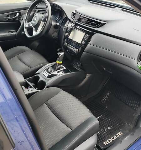 Синий Ниссан Rogue, объемом двигателя 2.49 л и пробегом 98 тыс. км за 15500 $, фото 3 на Automoto.ua