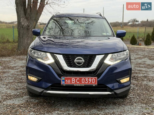 Синий Ниссан Rogue, объемом двигателя 2.5 л и пробегом 171 тыс. км за 12500 $, фото 3 на Automoto.ua