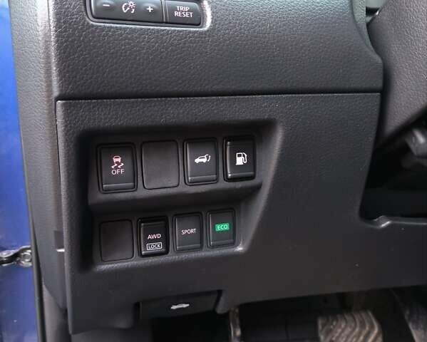 Синий Ниссан Rogue, объемом двигателя 2.49 л и пробегом 94 тыс. км за 17500 $, фото 9 на Automoto.ua