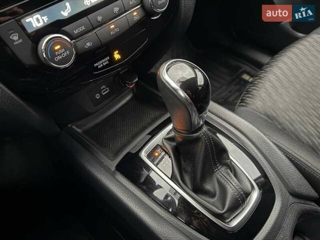 Синий Ниссан Rogue, объемом двигателя 2.49 л и пробегом 140 тыс. км за 17200 $, фото 13 на Automoto.ua