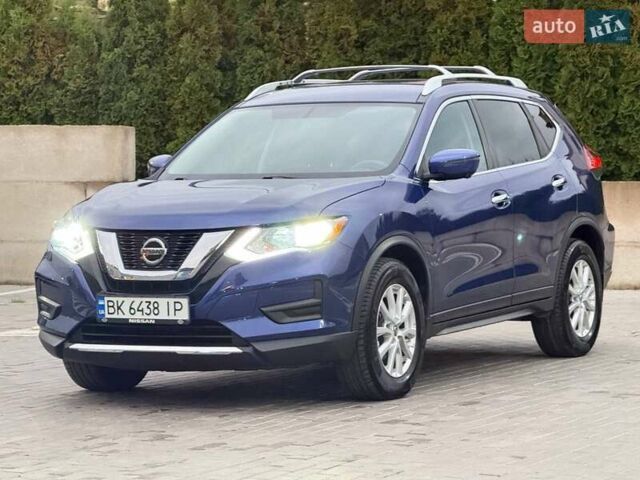 Синий Ниссан Rogue, объемом двигателя 2.49 л и пробегом 140 тыс. км за 17200 $, фото 1 на Automoto.ua