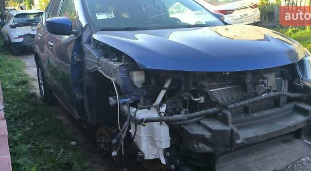 Синий Ниссан Rogue, объемом двигателя 2.49 л и пробегом 94 тыс. км за 17500 $, фото 3 на Automoto.ua