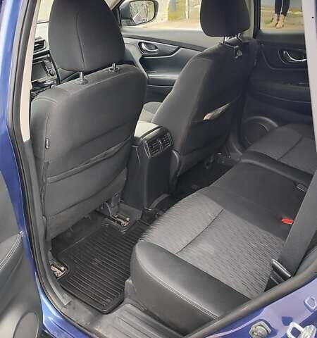 Синий Ниссан Rogue, объемом двигателя 2.49 л и пробегом 98 тыс. км за 15500 $, фото 4 на Automoto.ua