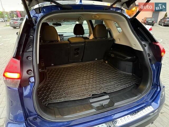 Синий Ниссан Rogue, объемом двигателя 2.49 л и пробегом 140 тыс. км за 17200 $, фото 7 на Automoto.ua