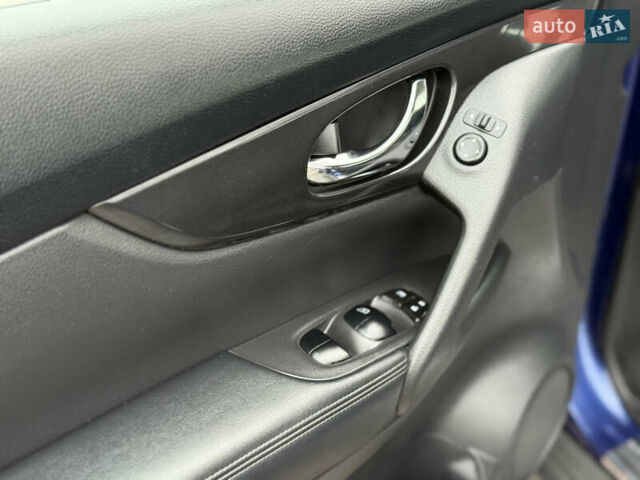 Синий Ниссан Rogue, объемом двигателя 2.5 л и пробегом 171 тыс. км за 12500 $, фото 16 на Automoto.ua