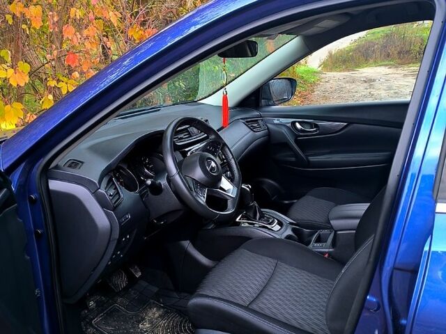 Синий Ниссан Rogue, объемом двигателя 2.5 л и пробегом 94 тыс. км за 17500 $, фото 1 на Automoto.ua
